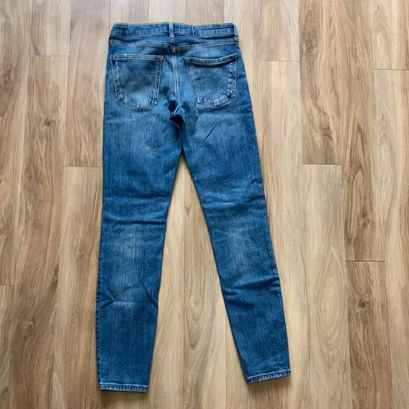 Zara jean with some distressing and stretch size 4 - Picture 6 of 14